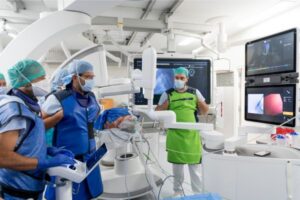 les quatre premières bronchoscopies robotisées ont été réalisées en juin 2026 au chu de Rouen